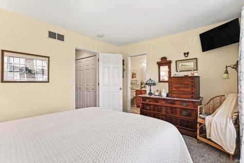 1676 Edgebrooke Court Goshen IN 46528