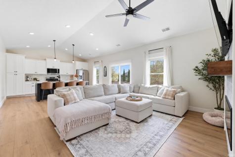 925 Stonehenge Drive Bedford IN 47421