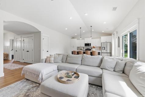 925 Stonehenge Drive Bedford IN 47421