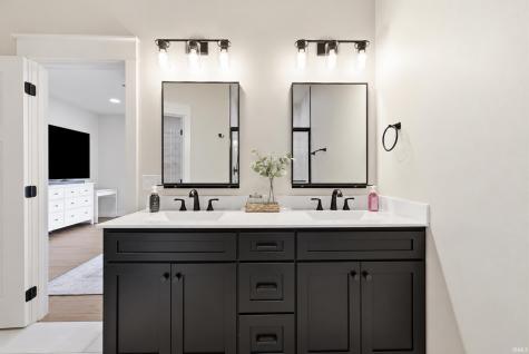 925 Stonehenge Drive Bedford IN 47421
