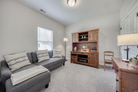 1609 Theo Drive Evansville IN 47711