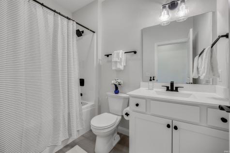 1609 Theo Drive Evansville IN 47711