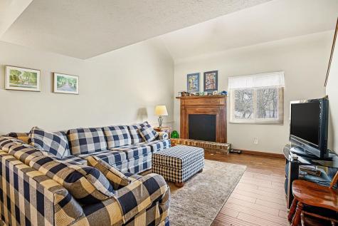 1514 N Oakhill Drive South Bend IN 46637