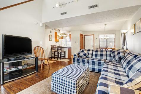 1514 N Oakhill Drive South Bend IN 46637