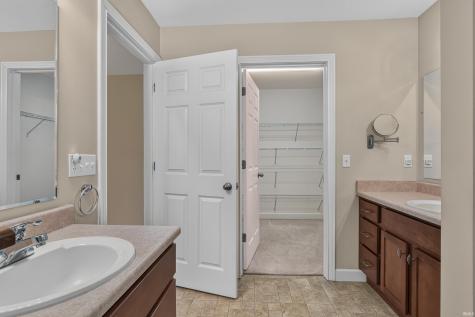 2709 Dunbrooke Court Fort Wayne IN 46804