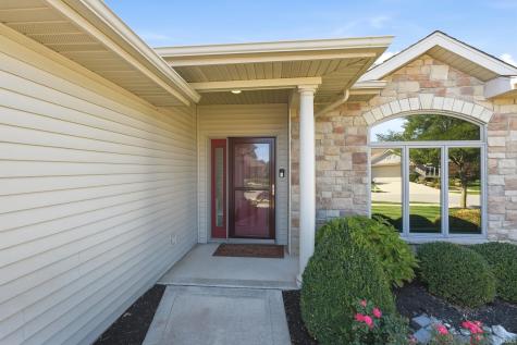 9513 Courtyard Cove Fort Wayne IN 46825
