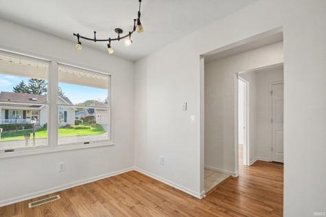 937 W Andrews Court South Bend IN 46614