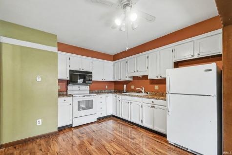 1107 B Court Lane Goshen IN 46526