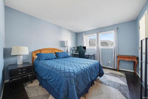 1433 N Oakhill Drive South Bend IN 46637