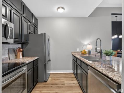 113 W Wayne Street Fort Wayne IN 46802