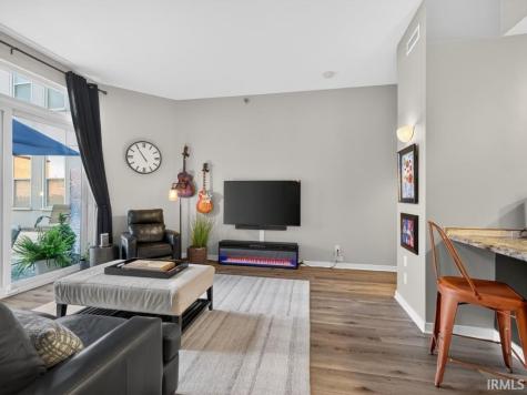 113 W Wayne Street Fort Wayne IN 46802