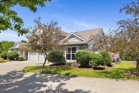 5715 Thornbriar Lane Fort Wayne IN 46835
