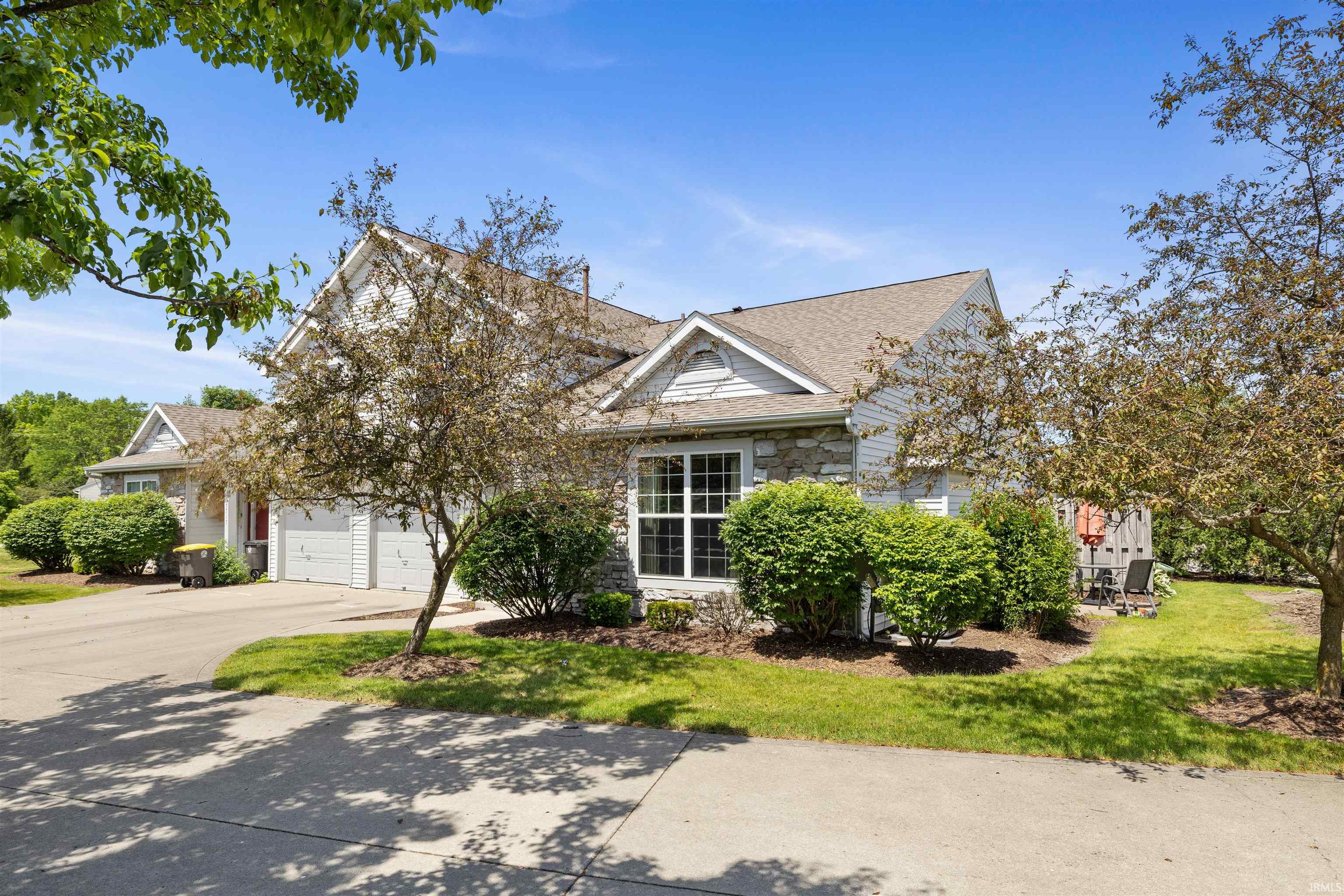 5715 Thornbriar Lane Fort Wayne IN 46835