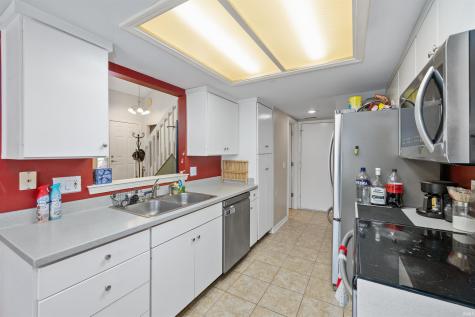 5715 Thornbriar Lane Fort Wayne IN 46835