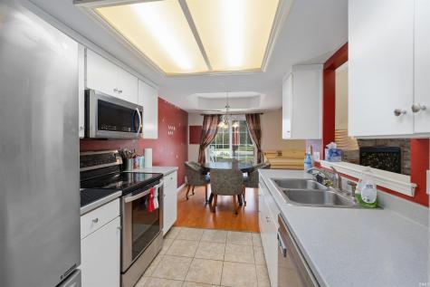 5715 Thornbriar Lane Fort Wayne IN 46835