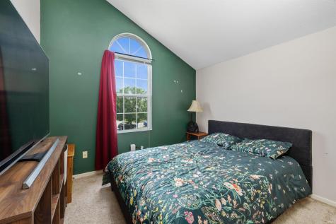 5715 Thornbriar Lane Fort Wayne IN 46835