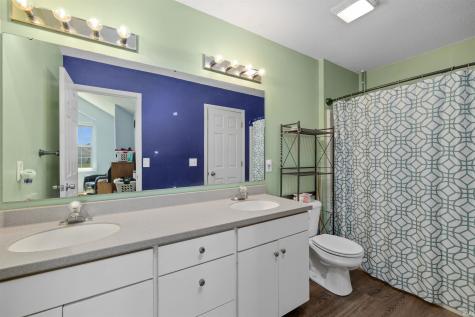 5715 Thornbriar Lane Fort Wayne IN 46835