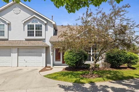5715 Thornbriar Lane Fort Wayne IN 46835