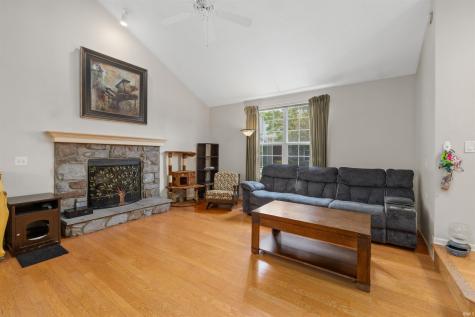 5715 Thornbriar Lane Fort Wayne IN 46835