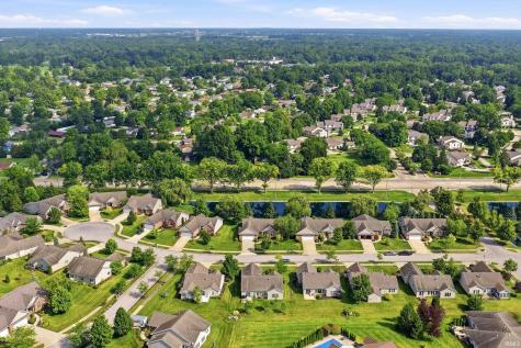 4111 Foxknoll Cove Fort Wayne IN 46835