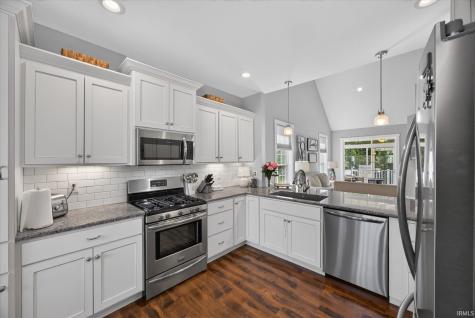 903 W Baywood Drive Bloomington IN 47403