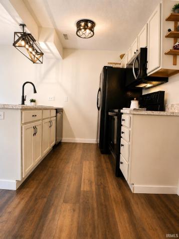 5746 Thornbriar Lane Fort Wayne IN 46835