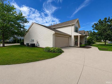 5746 Thornbriar Lane Fort Wayne IN 46835
