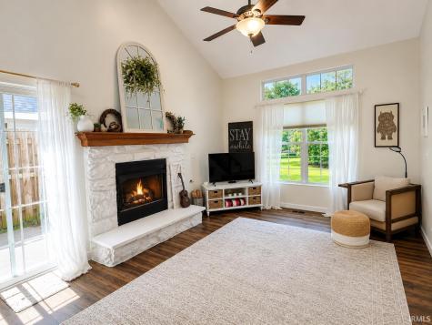 5746 Thornbriar Lane Fort Wayne IN 46835