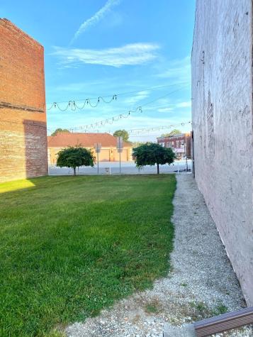 11 & 13 S Commercial Street Worthington IN 47471