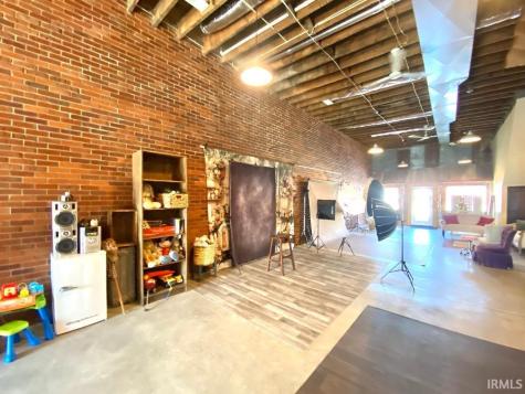 11 & 13 S Commercial Street Worthington IN 47471