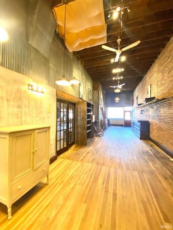 11 & 13 S Commercial Street Worthington IN 47471
