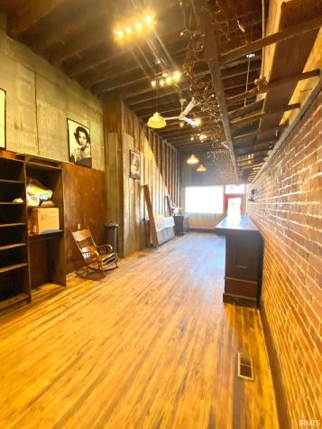 11 & 13 S Commercial Street Worthington IN 47471