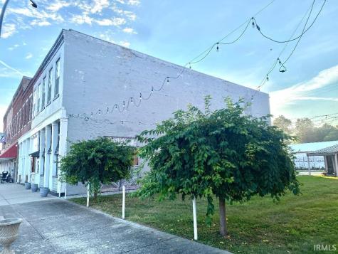 11 & 13 S Commercial Street Worthington IN 47471