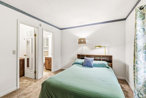 1840 Saint Michaels Court South Bend IN 46614