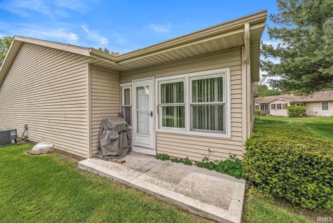 1840 Saint Michaels Court South Bend IN 46614