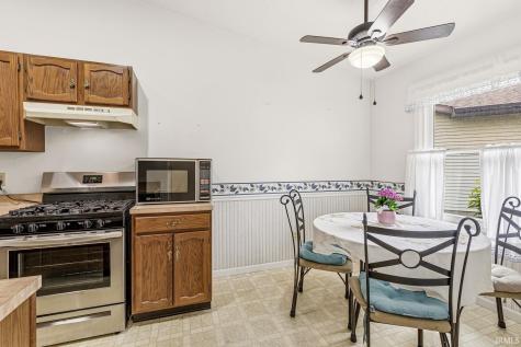 1840 Saint Michaels Court South Bend IN 46614
