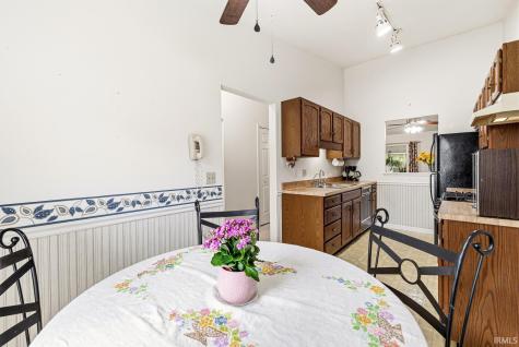 1840 Saint Michaels Court South Bend IN 46614