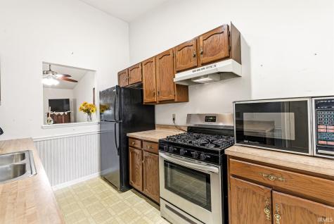 1840 Saint Michaels Court South Bend IN 46614
