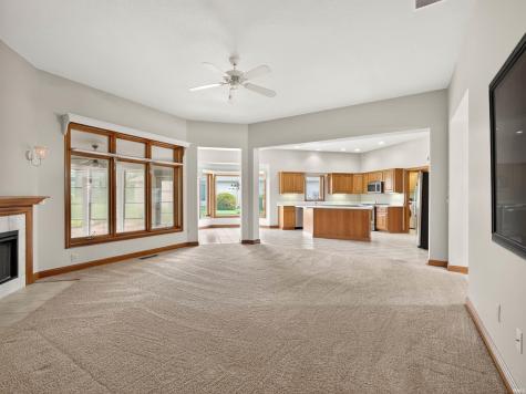 1908 Bent Tree Court Auburn IN 46706