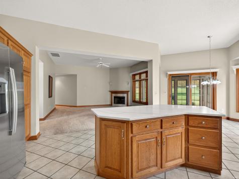 1908 Bent Tree Court Auburn IN 46706