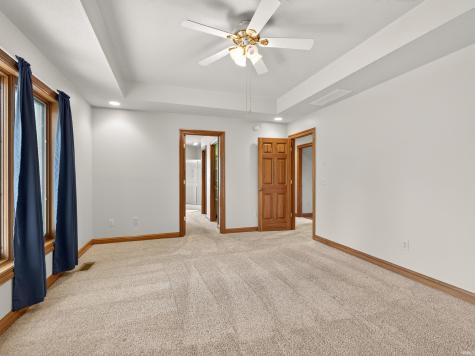 1908 Bent Tree Court Auburn IN 46706