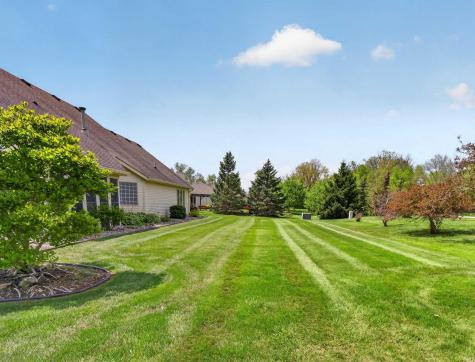 1908 Bent Tree Court Auburn IN 46706