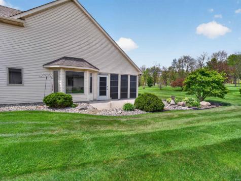 1908 Bent Tree Court Auburn IN 46706