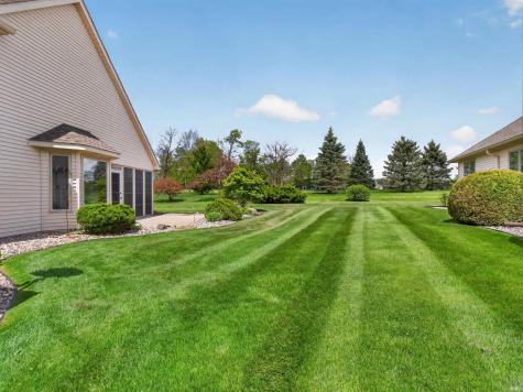 1908 Bent Tree Court Auburn IN 46706