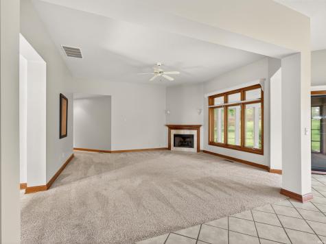 1908 Bent Tree Court Auburn IN 46706