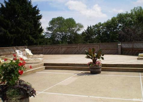 9425 S Pointe Lasalles Drive Bloomington IN 47401