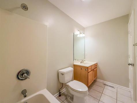 5614 Garden Terrace South Bend IN 46614