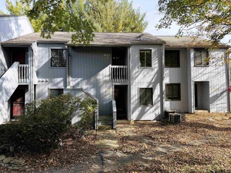 9013 S Pointe Ridge Lane Bloomington IN 47401
