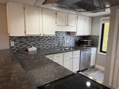 9013 S Pointe Ridge Lane Bloomington IN 47401