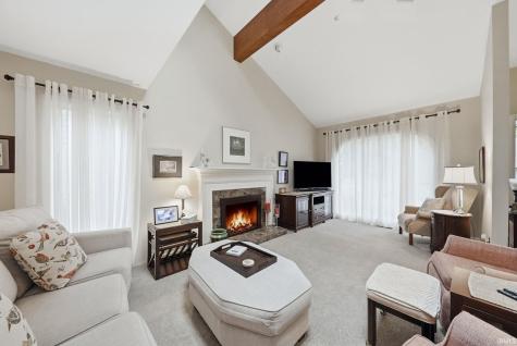 2522 E Saint Thomas Point Fort Wayne IN 46815